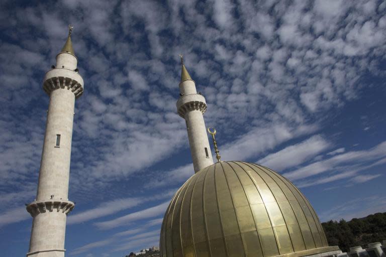 London mosque becomes first to accept cryptocurrency after bitcoin declared halal