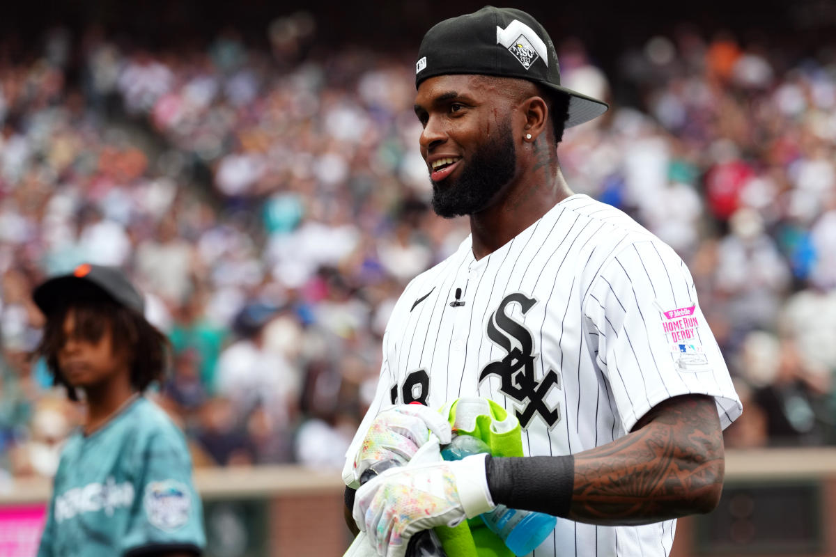 White Sox CF Luis Robert Jr. still looking for healthy year - The San Diego  Union-Tribune