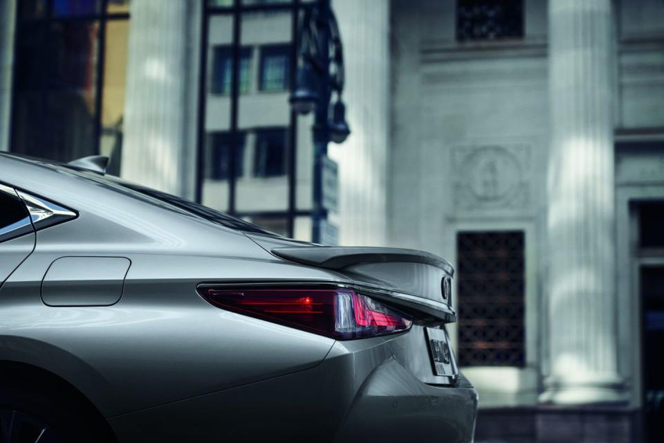 2024 lexus es350