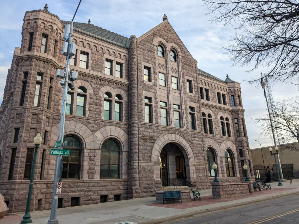 The federal courthouse in Sioux Falls. (John Hult/South Dakota Searchlight)