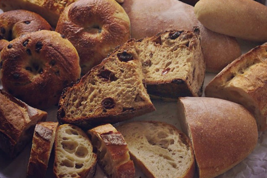 Like bread? Then you'll love these yummy carb-centric photos from Japanese bakery @chiestylee.