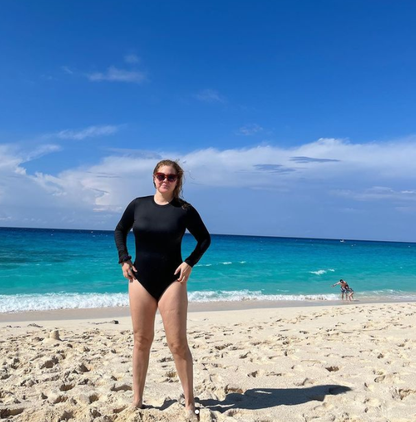 amy schumer transformation beach photos