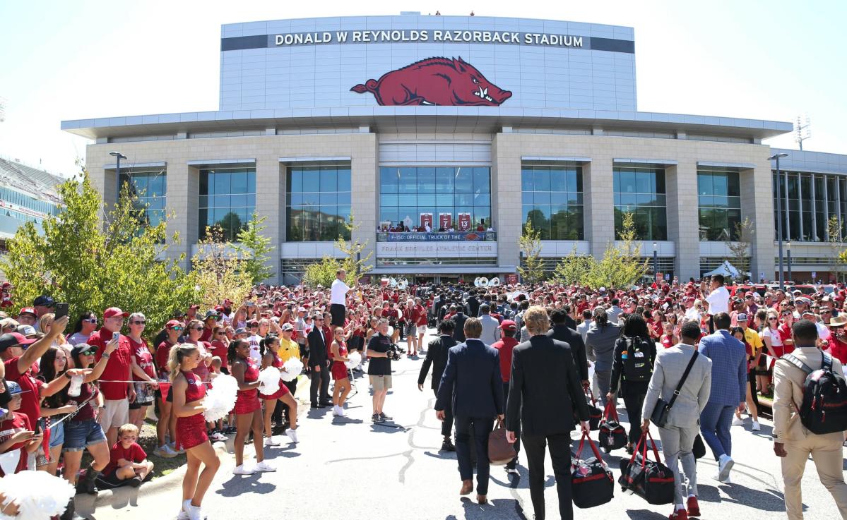 For Razorbacks fan known as 'Hognoxious,' 15 minutes of fame has