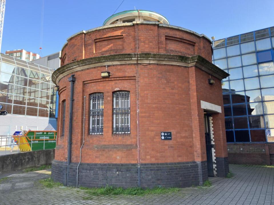 News Shopper: The south entrance of the Woolwich foot tunnel