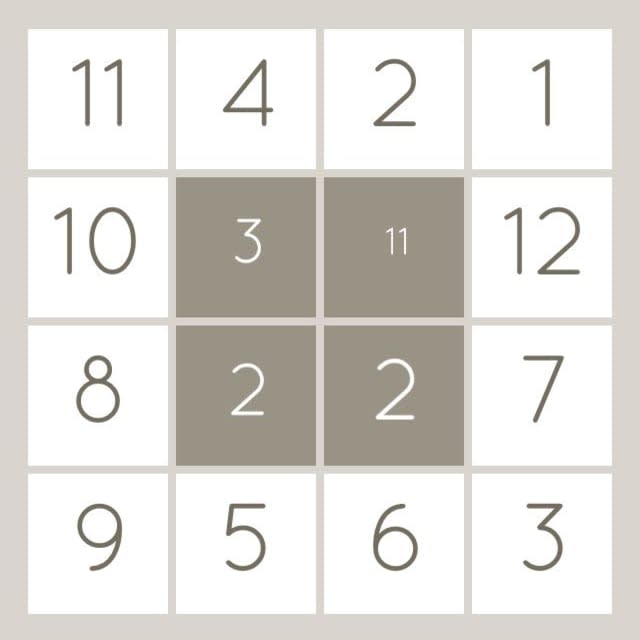 Players try to match numbers before the numbers in the brown squares disappear in Dozen!