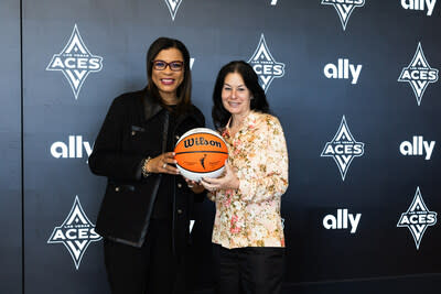 Las Vegas Aces president Nikki Fargas, left, and Ally chief marketing and PR officer Andrea Brimmer, right, in Las Vegas to announce Ally Bank becoming the first-ever official retail banking partner of the Aces.