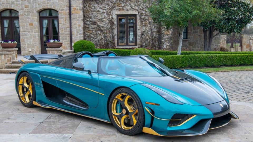 2021 koenigsegg regera front threequarter view