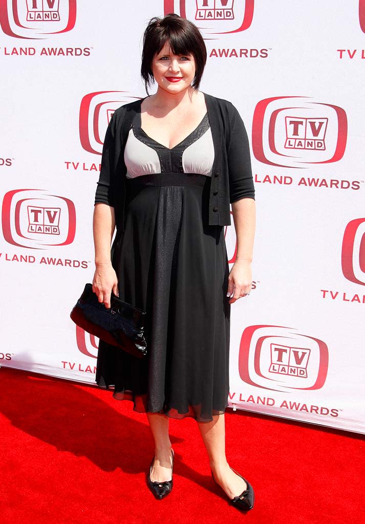 "Family Ties" alum Tina Yothers is fresh off of "Celebrity Fit Club" for a walk down the 2008 "TV Land Awards" red carpet.