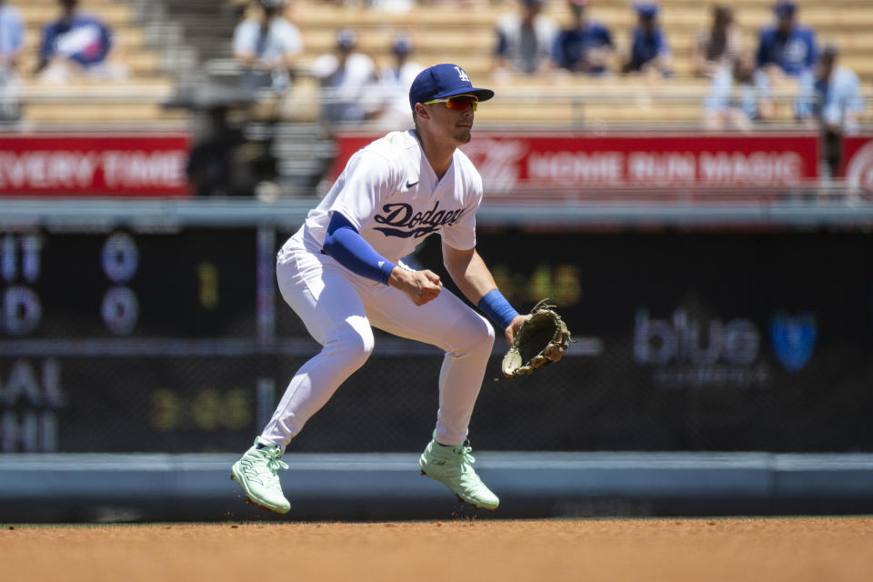 Los Angeles Dodgers second baseman Kiké Hernández takes his stance during the first inning of a baseball game against the Toronto Blue Jays in Los Angeles, Wednesday, July 26, 2023. (AP Photo/Kyusung Gong)