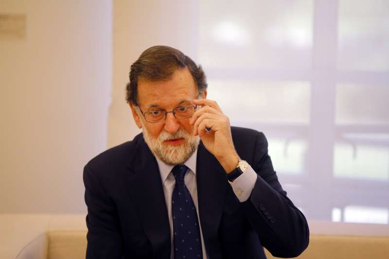 西班牙加泰隆尼亞自治區追求獨立，總理拉霍伊（Mariano Rajoy）陷入長考（AP）