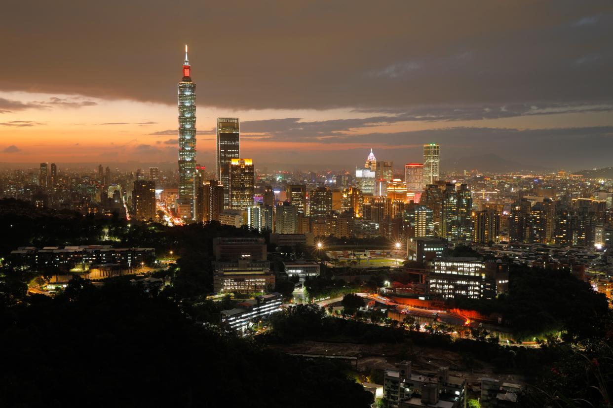 File Photo: This photo taken on November 5, 2018 shows the Taipei skyline at sunset. (Photo: DANIEL SHIH/AFP via Getty Images)