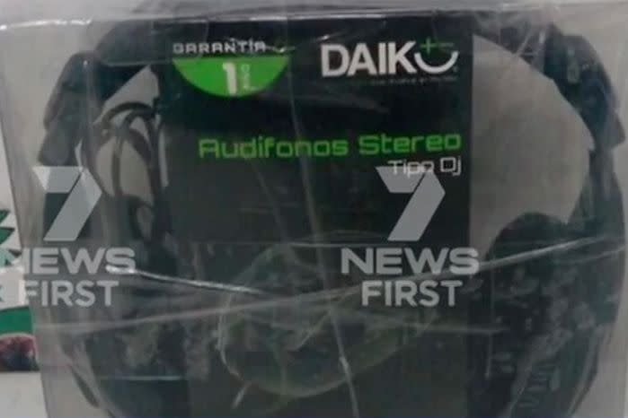 Colombian police allege that 5.8 kilograms of cocaine were found in headphone sets packed in Cassie's luggage. Source: 7 News