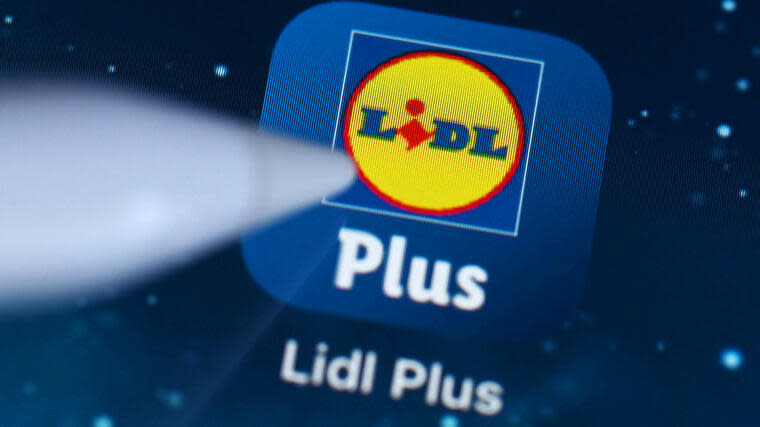 Wer derzeit in einem Lidl-Markt einkauft, kommt an der Kundenkarten-App des Discounters kaum vorbei. Foto: dpa