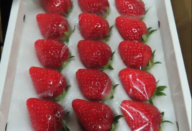 <strong>自日本香川輸入的鮮草莓，被檢出農藥殘留阿納寧。（圖／食藥署）</strong>