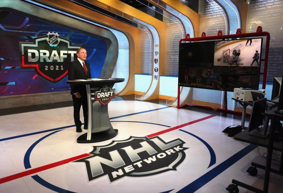 SECAUCUS, NEW JERSEY - JULY 23: NHL commissioner Gary Bettman opens the first round of the 2021 NHL Entry Draft at the NHL Network studios on July 23, 2021 in Secaucus, New Jersey. (Photo by Bruce Bennett/Getty Images)