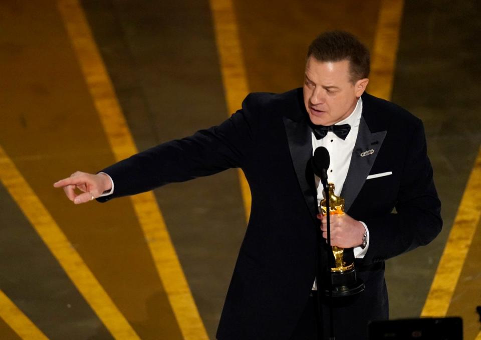 Fraser accepts his Best Actor Oscar (Invision)