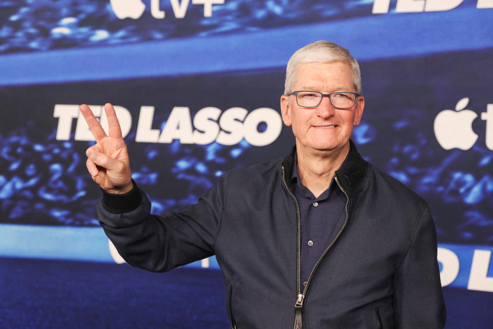 Apple CEO Tim Cook besucht die Apple Original Series 