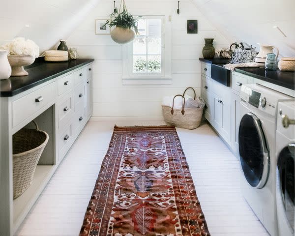 Farmhouse Laundry Room Makeover - Itty Bitty Farmhouse