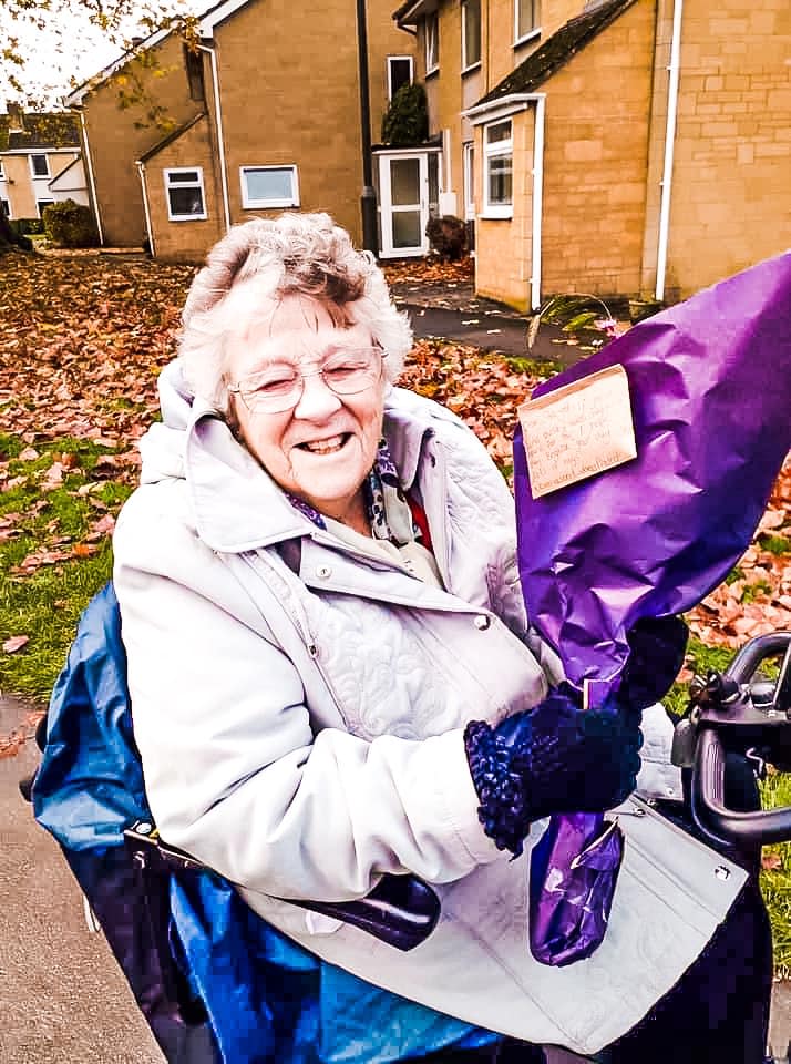 The flowers made her day (Cirencester Kindness Project)