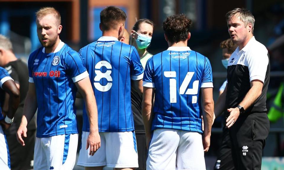 Robbie Stockdale, Rochdale’s new manager, talks to his players at a friendly against Fleetwood