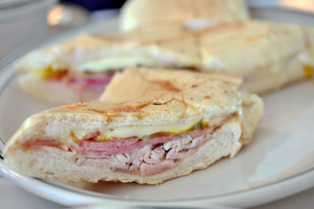 Cubano, Versailles, Miami