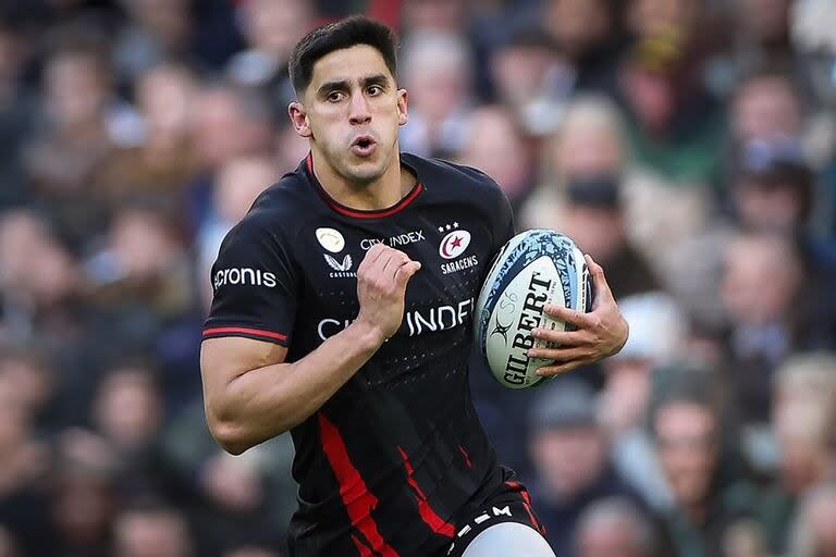 Con un try frente a Gloucester por la Premiership, Lucio Cinti volvió a lucirse con la camiseta de Saracens, club en el que está afianzado como centro titular.