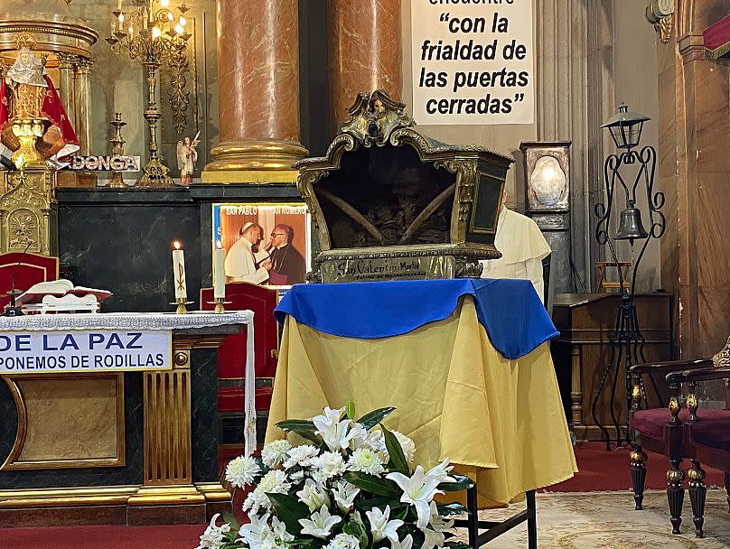 Reliquia con los restos de San Valentín en la iglesia de San Antón de Madrid.