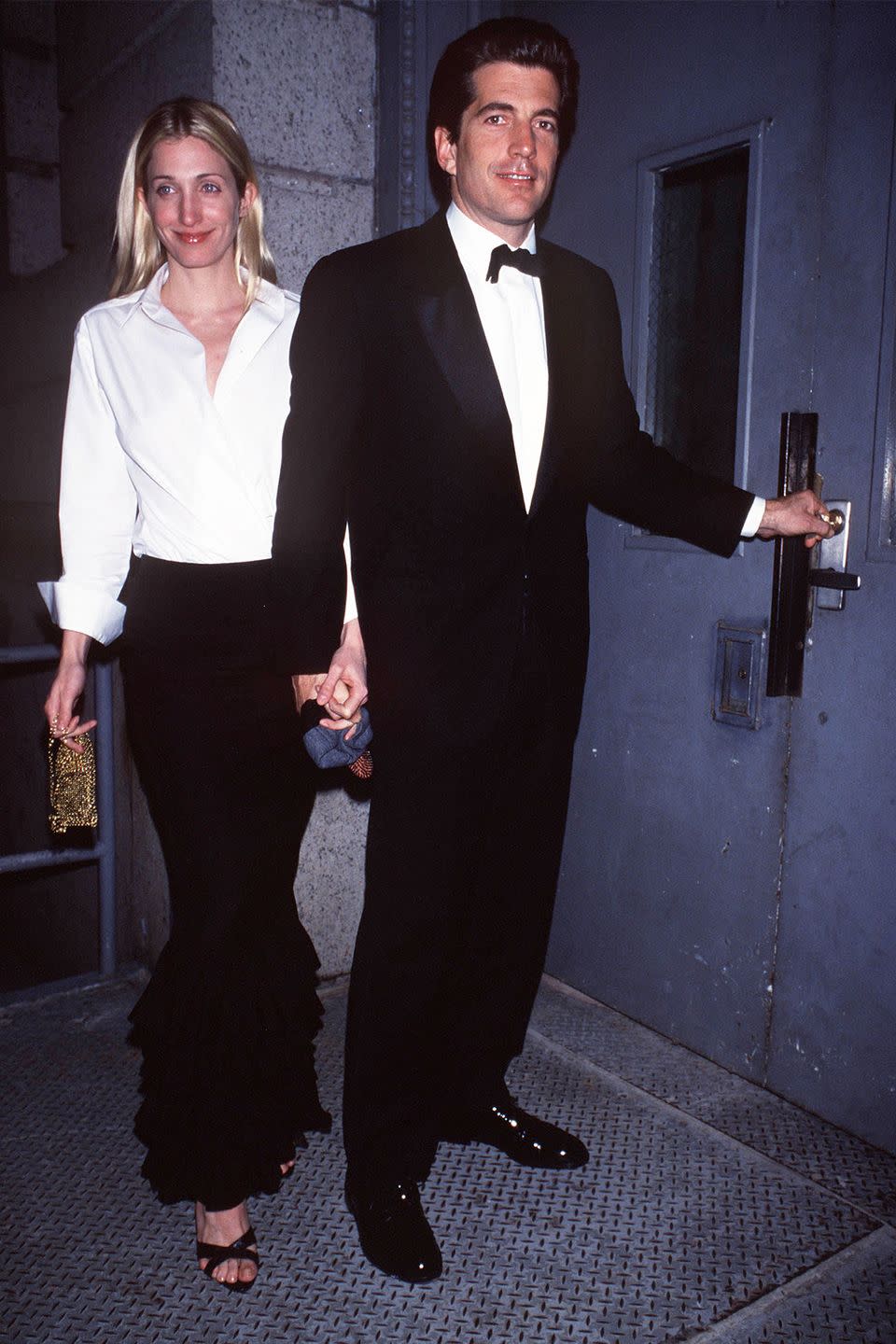 How to Dress Like Carolyn Bessette Kennedy