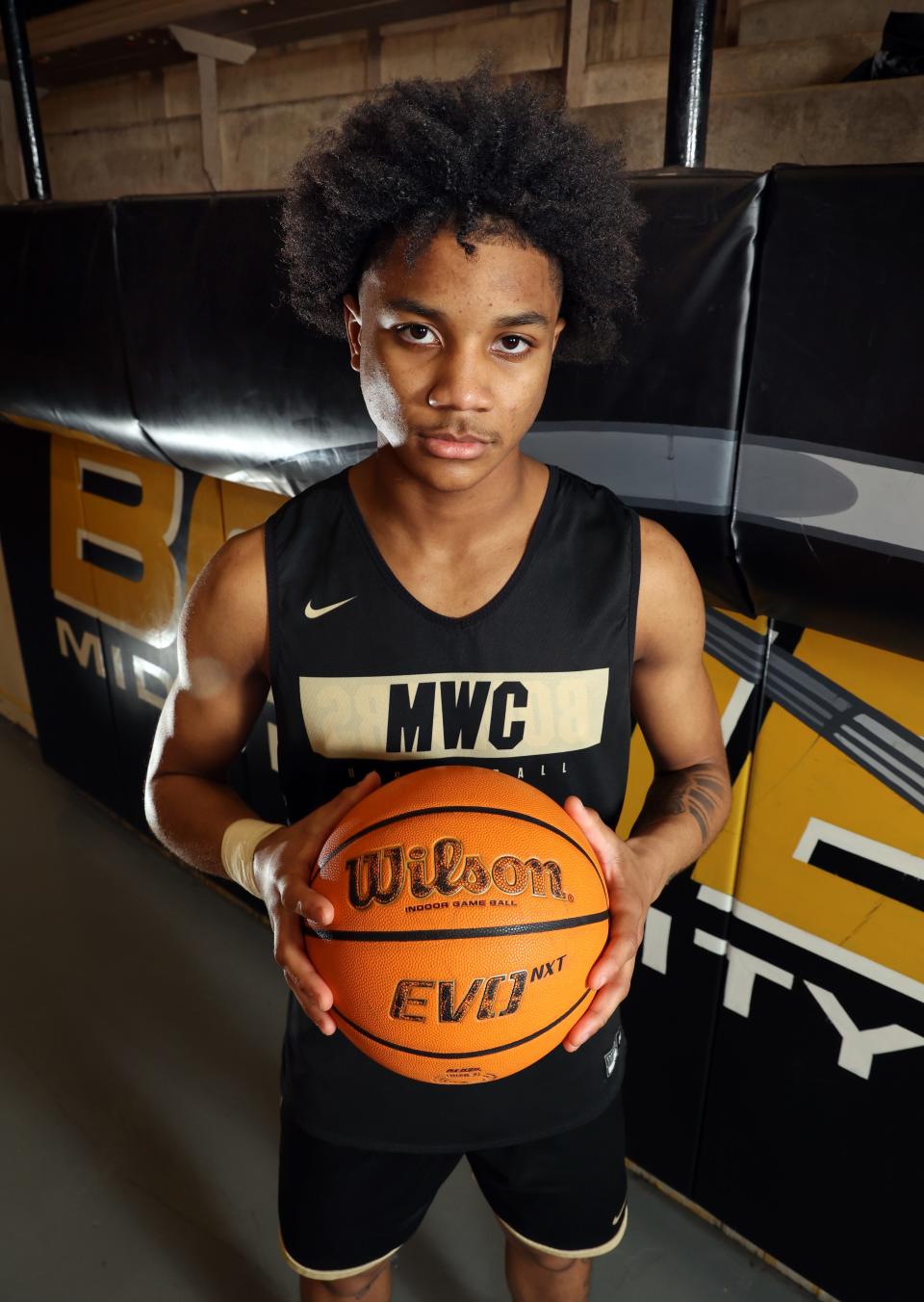 Midwest City High School boys's basketball player Roy Henderson on Jan 29, 2024; MWC, Okla, [ENTER COUNTRY]; at Midwest City High School Gymnasium. Mandatory Credit: Steve Sisney-The Oklahoman