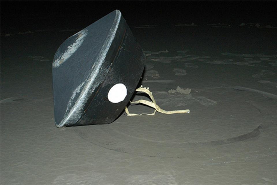 NASA’s Stardust sample return capsule successfully landed at the U.S. Air Force Utah Test and Training Range at 2:10 a.m. Pacific time (3:10 a.m. Mountain time) on Jan. 15, 2006. The capsule contained cometary and interstellar samples gathered by the Stardust spacecraft. <cite>NASA</cite>