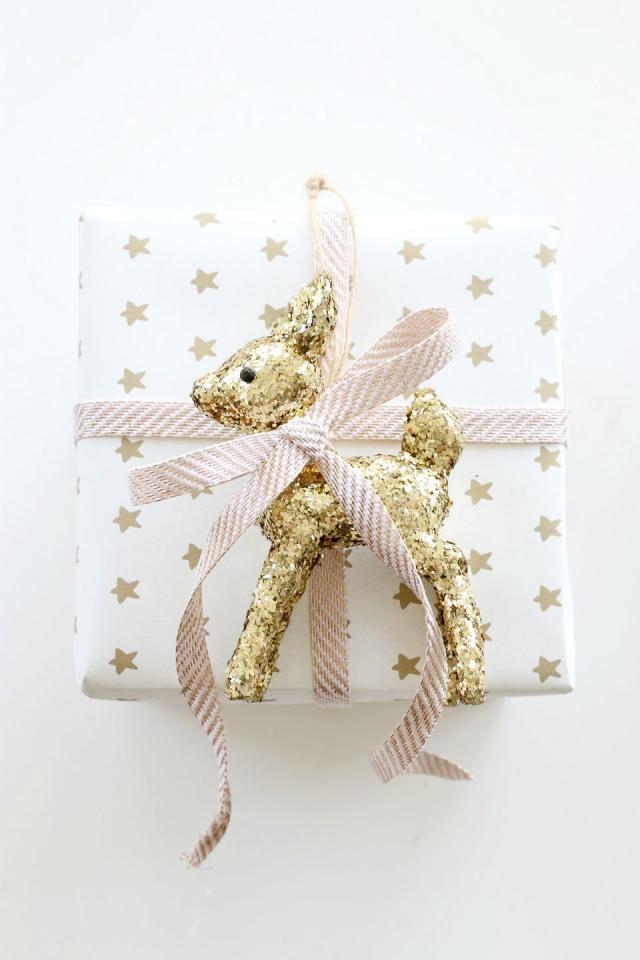 The Gold Wrapping Paper – An Inspirational Short Christmas Story