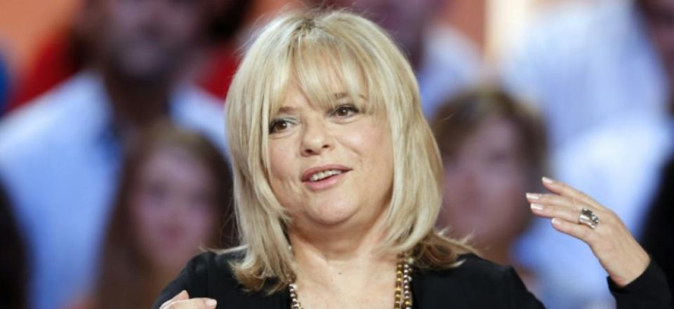 <p>Retirée du monde de la chanson en 1997, France Gall se faisait tout autant discrète dans ses apparitions que dans son style. Dans les dernières années de sa vie, la chanteuse mythique n’a pourtant jamais abandonné sa chevelure blonde légendaire. Crédit photo : AFP/François Guillot </p>