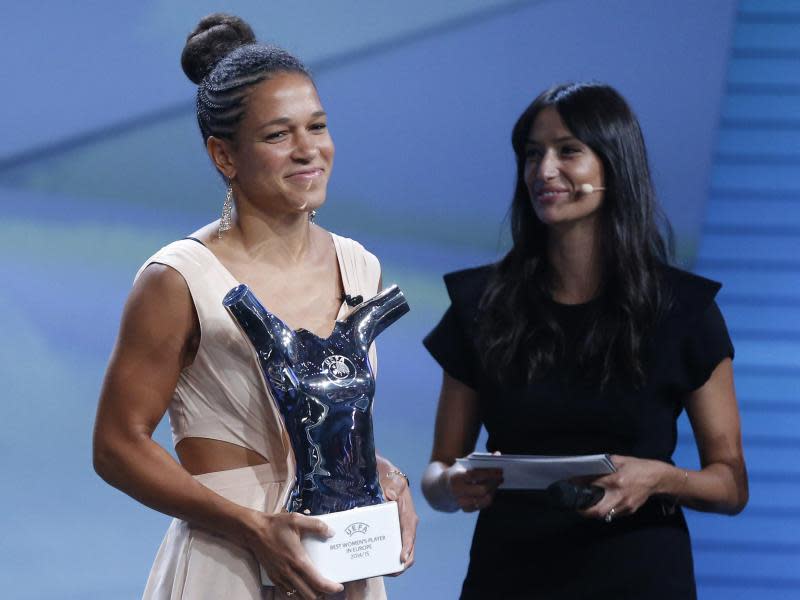 Celia Sasic wurde zu Europas Fußballerin des Jahres gekürt. Foto: Carmen Jaspersen Foto: Guillaume Horcajuelo