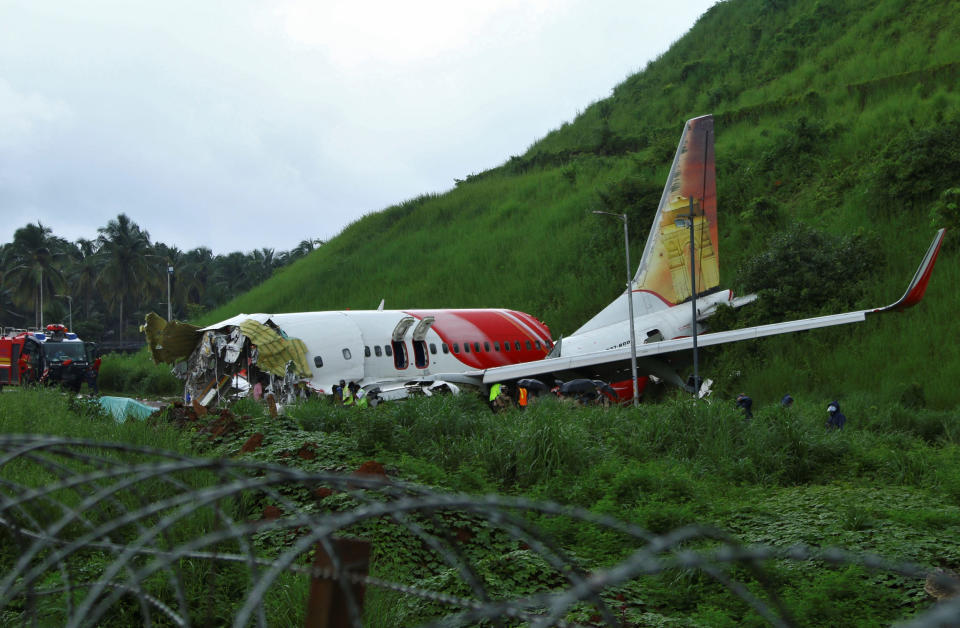 Image: India plane crash (Reuters)
