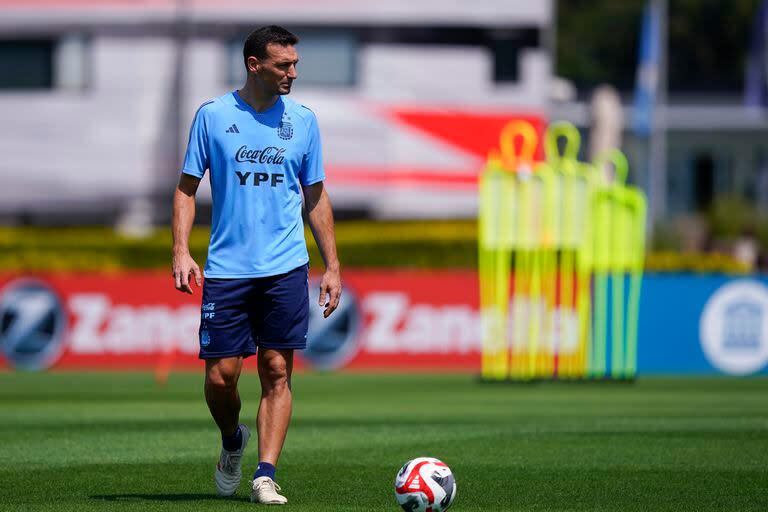 Lionel Scaloni define su Messi juega o no desde el inicio contra Perú