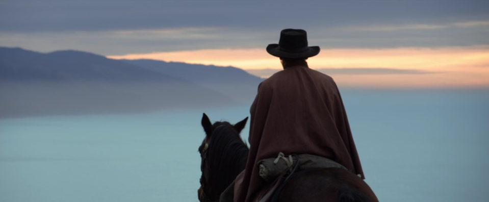 Roy sees the ocean for the first time. (Photo: Netflix)