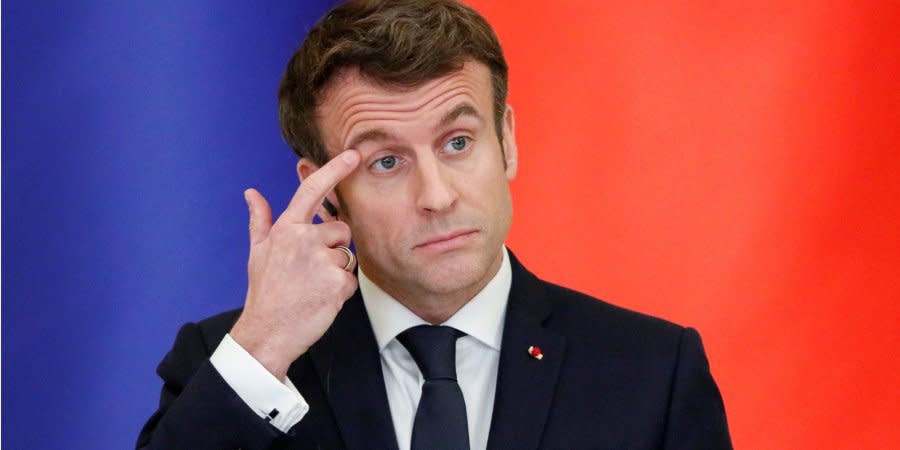 Macron spoke about security guarantees for Russia