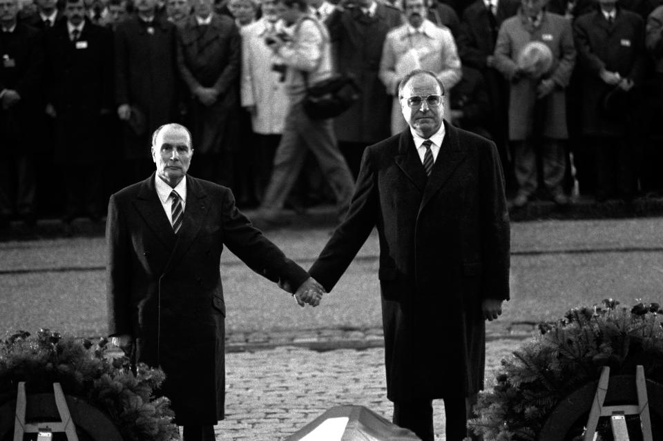 François Mitterrand et le chancelier allemand Helmut Kohl en 1984