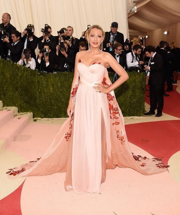 Blake hits the red carpet at the 2016 MET Gala. Photo: Getty Images.