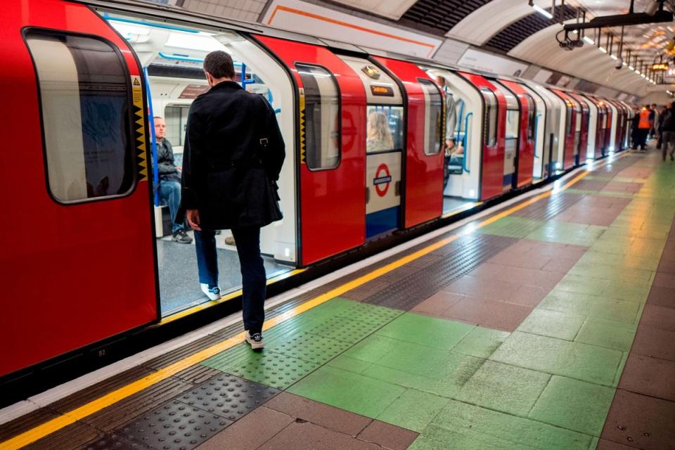 London's job market weakened at the fastest pace since 2020, according to new figures that the capital's business leaders said are a ‘clear message to the Chancellor’ (AFP via Getty Images)