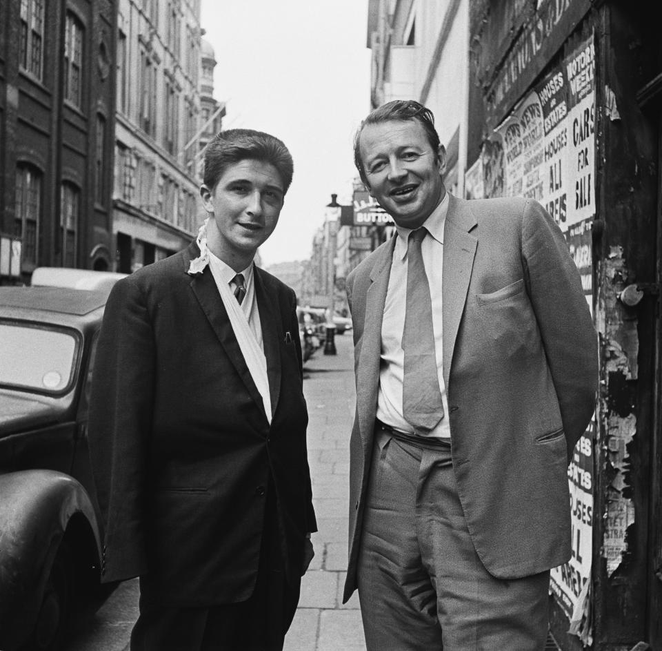 Tony Coe (izquierda, con el brazo en cabestrillo) y Humphrey Lyttleton en 1960 - Evening Standard/Hulton Archive/Getty Images