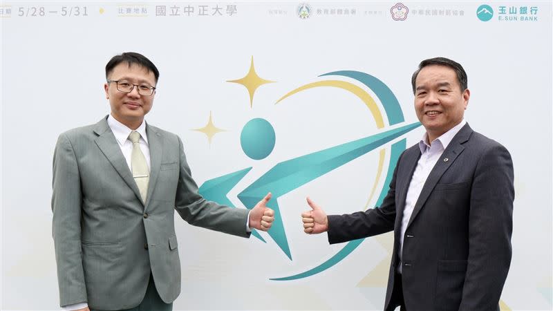 玉山銀行銷長林俊佑(左)與射箭協會副理事長邱炳坤共同為這次選拔賽站台。（圖／射箭協會提供）