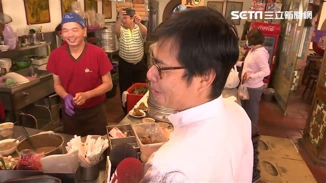 郭家肉粽老闆在2018年高雄市長選舉表明「挺邁」，遭韓粉1星負評洗版。（圖／翻攝自 肉粽泰Tai 臉書）