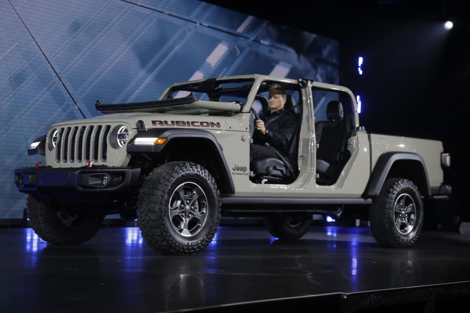 CORRECTS MODEL YEAR FROM 2019 TO 2020- A 2020 Jeep Gladiator Rubicon is shown during the Los Angeles Auto Show on Wednesday, Nov. 28, 2018, in Los Angeles. (AP Photo/Chris Carlson)