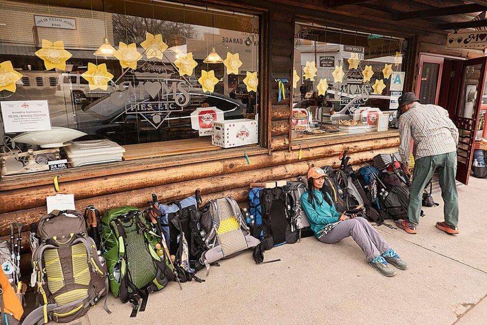 Hikers at Mom's Pie in Julian, CA