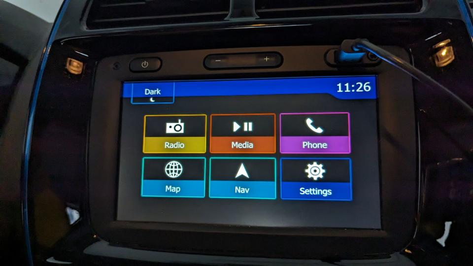 2022 dacia logan touchscreen