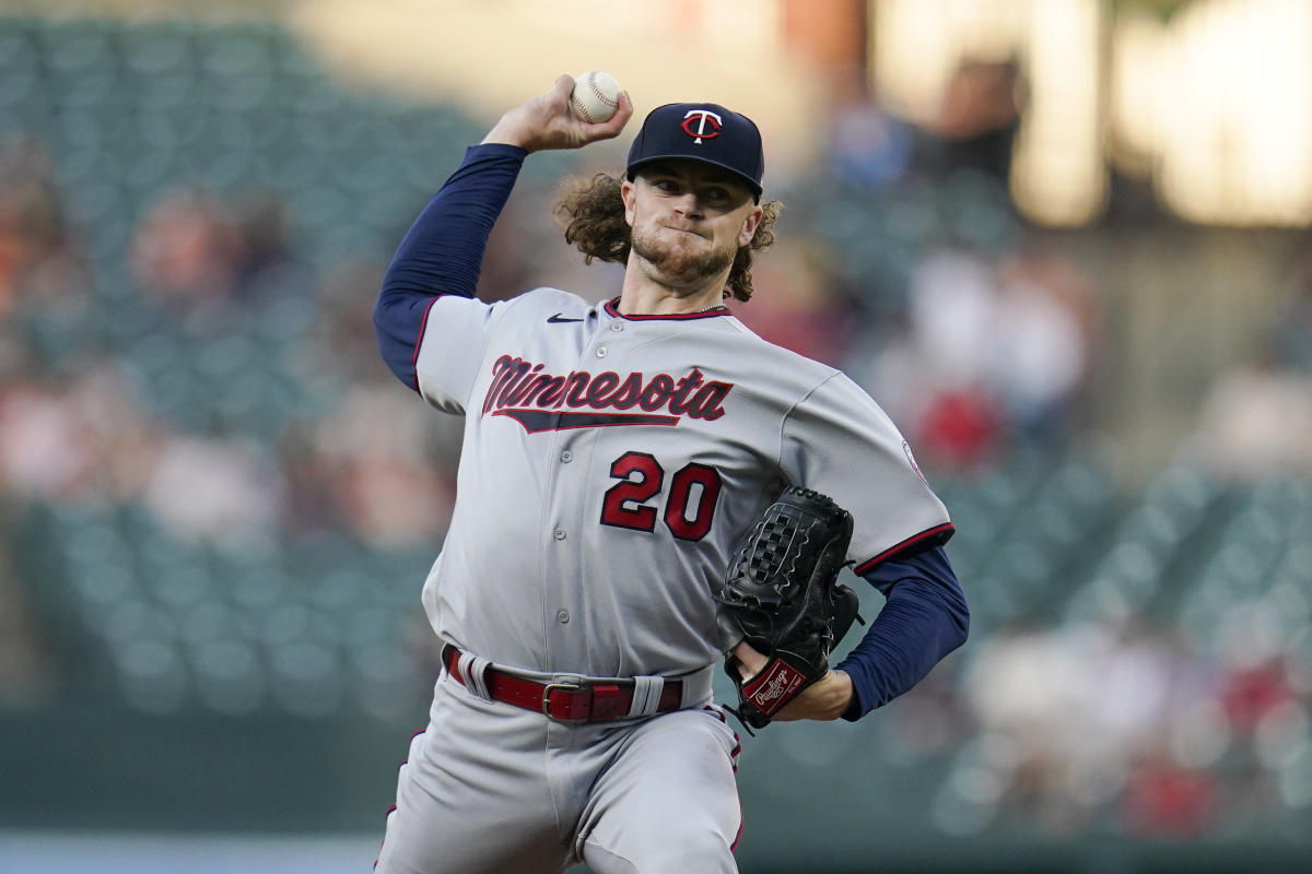 Rehabbing Chris Paddack visits Twins in Tampa Bay, aims for a