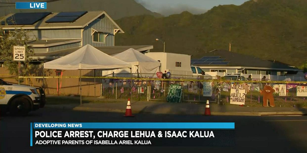 A screenshot from a Hawaii TV news report with a view of the home of Isaac and Lehua Kalua. Chyron reads: 'Police arrest, charge Lehua & Isaac Kalua'