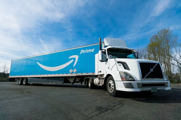 An Amazon truck with the Prime logo