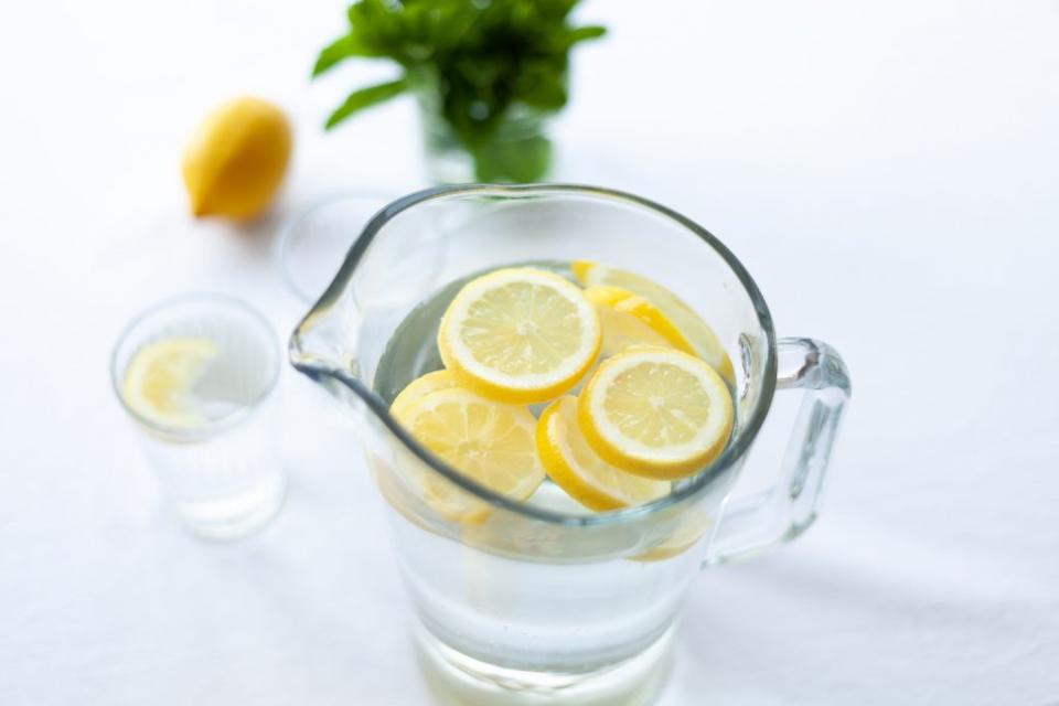 檸檬水每日最佳比例是1000至1600c.c左右。（圖／示意圖／pexels）